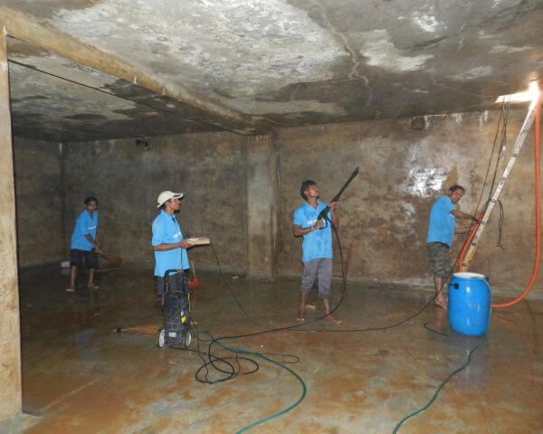 Dịch vụ vệ sinh bể nước ngầm chuyên nghiệp - công ty Mai Anh