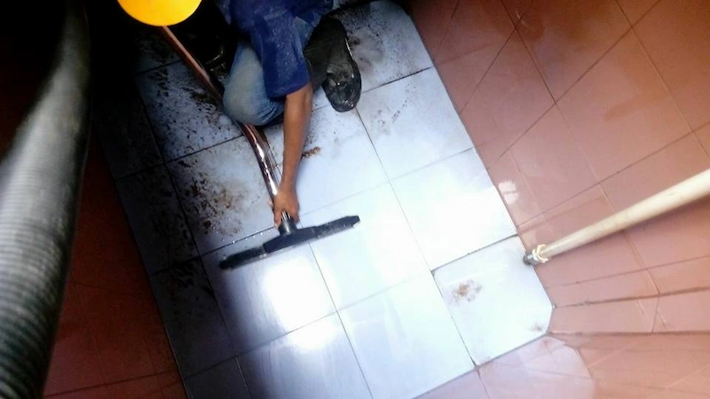 Thau rửa bể nước là gì? có lảnh hưởng đến sức khỏe của bạn